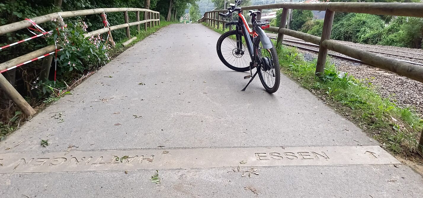 Deilbachradweg an der Grenze von Hattingen nach Essen