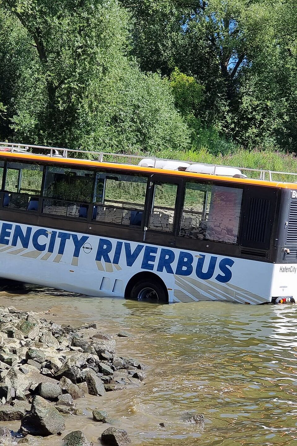 Amphibienbus "Hafencity Riverbus" Amphibienbus "Hafencity Riverbus"